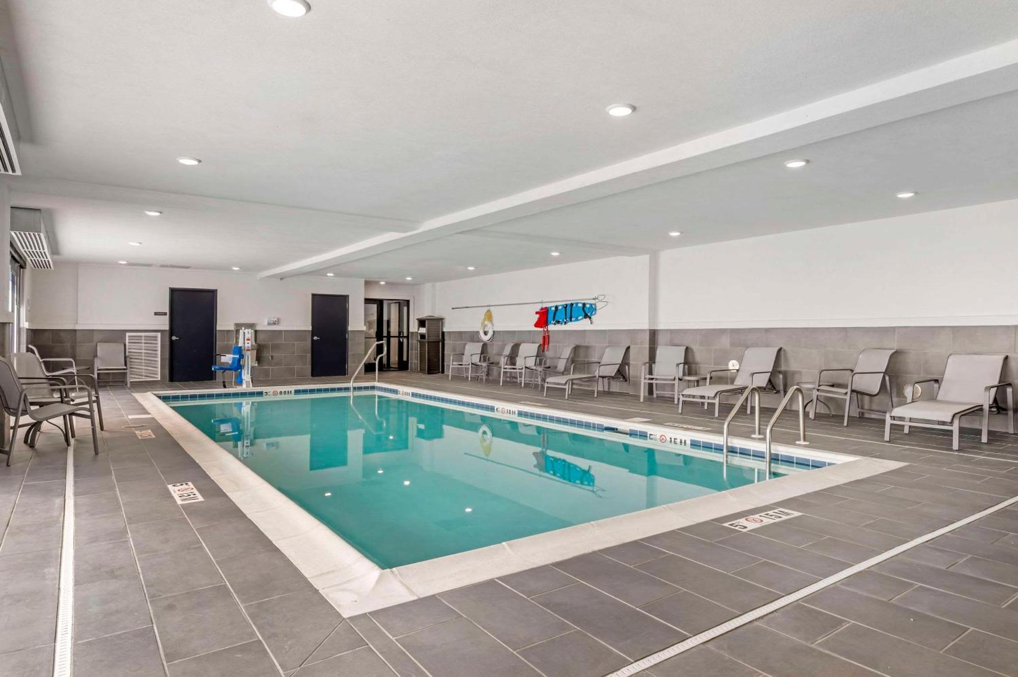 Comfort Inn & Suites Clarksville - Louisville North المظهر الخارجي الصورة